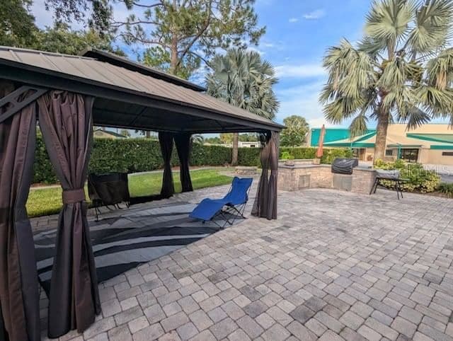 Photo 4 of 16353 CHERRY TREE Court
