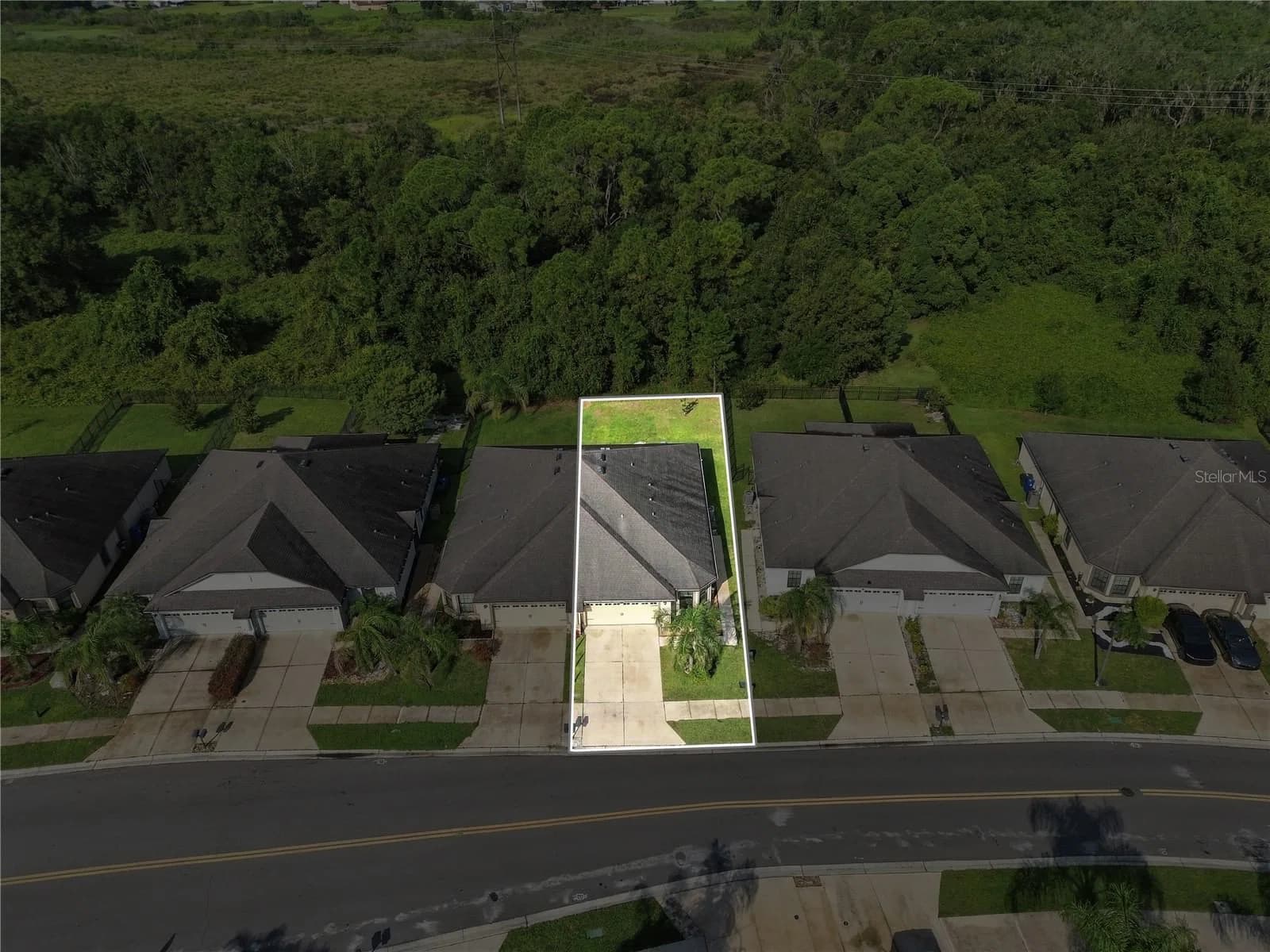 Photo 4 of 5516 MAGGIORE Boulevard