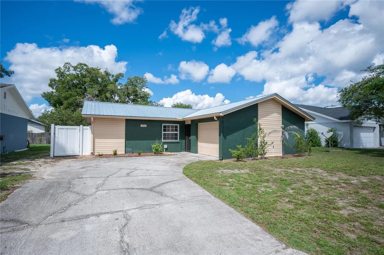 2262 HONEYCOMB Lane