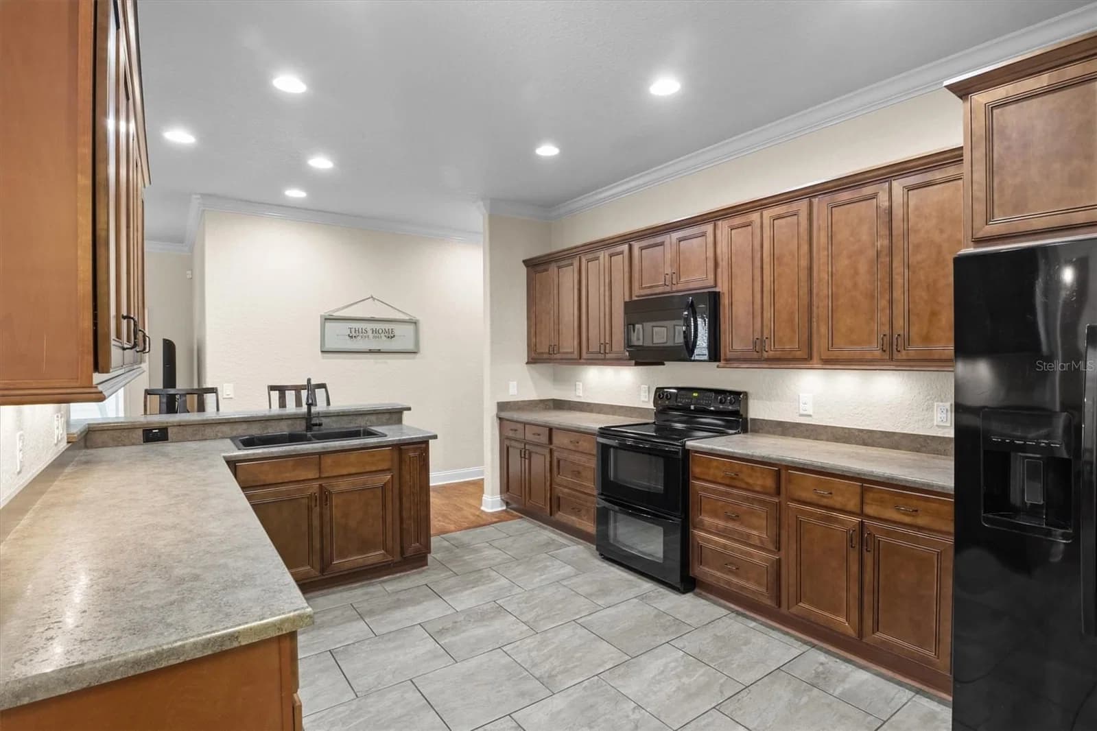 Photo 4 of 5210 S SHADY OAK Drive