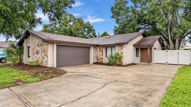 842 ROCKINGHAM Road