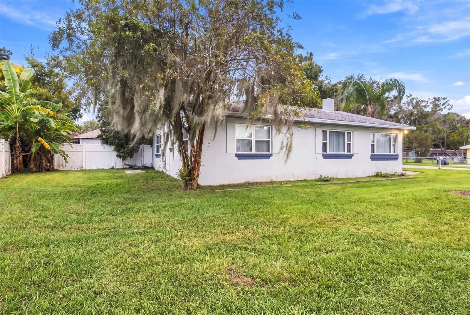 1540 LAKE SHIPP Drive