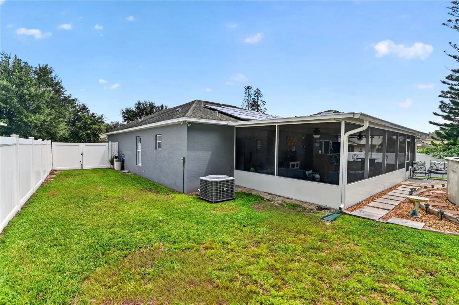 1015 NAES Lane