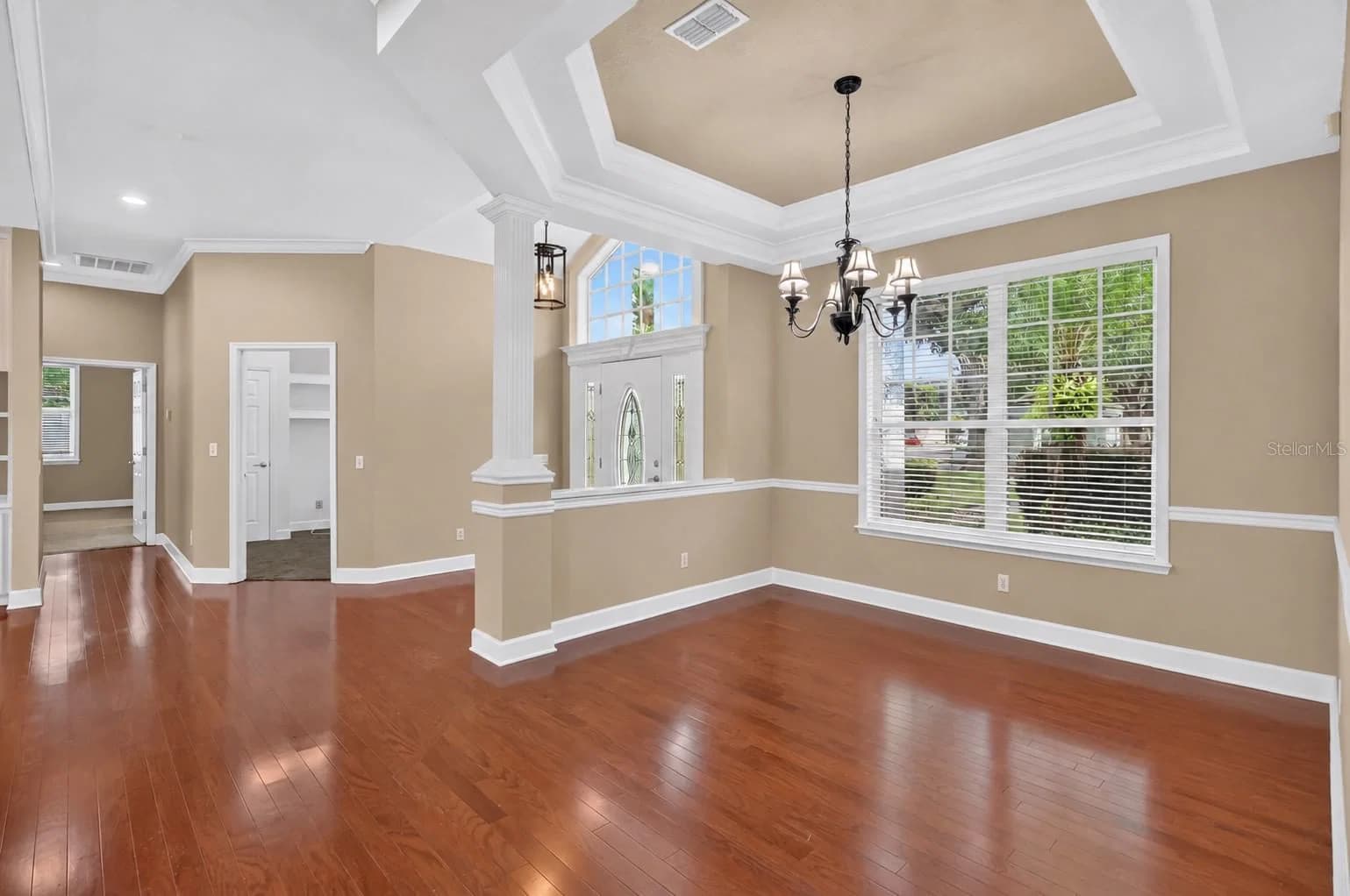 Photo 4 of 734 HIGHLANDS PLACE Boulevard