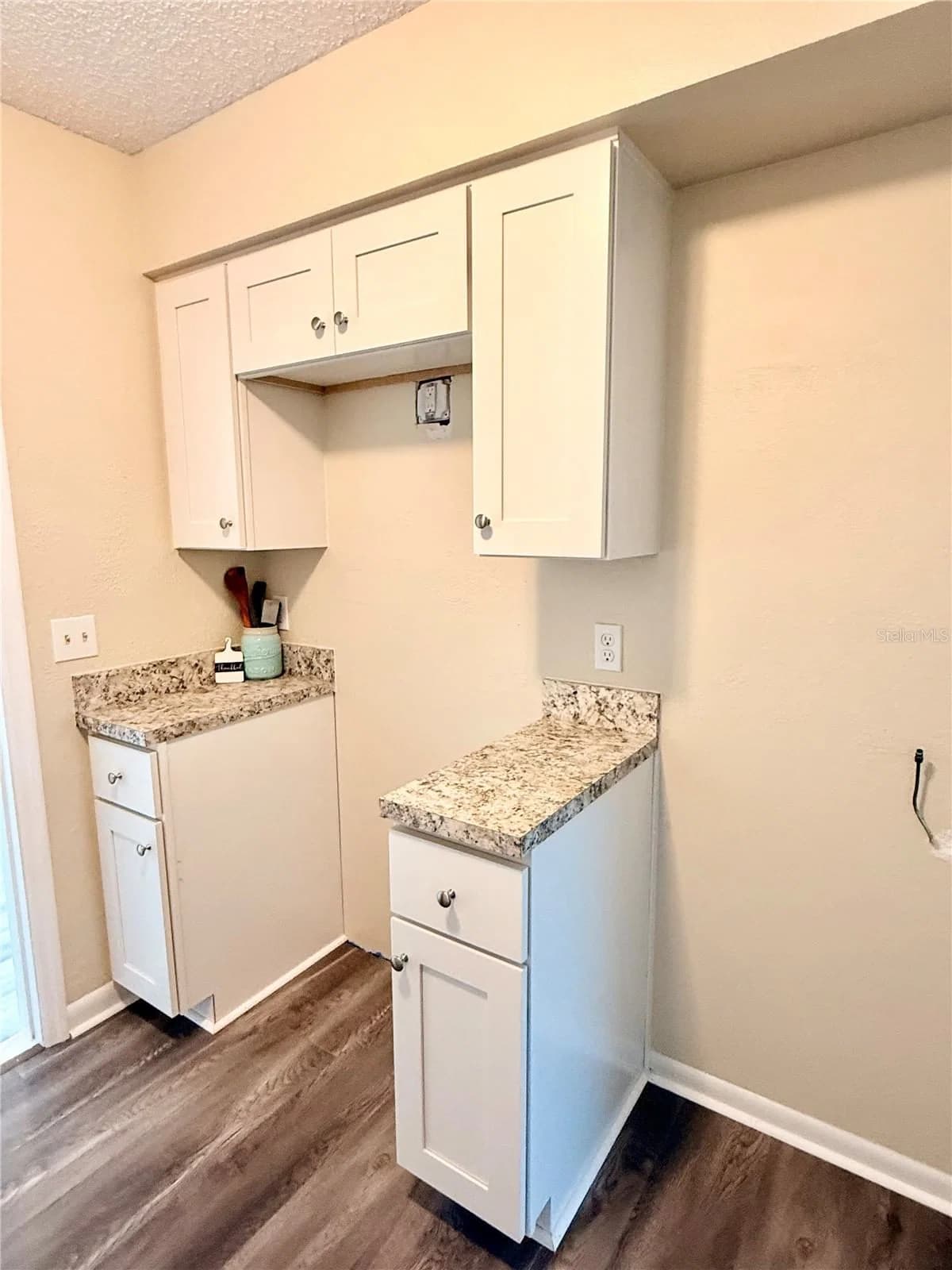 Photo 5 of 1015 MOCKINGBIRD Circle