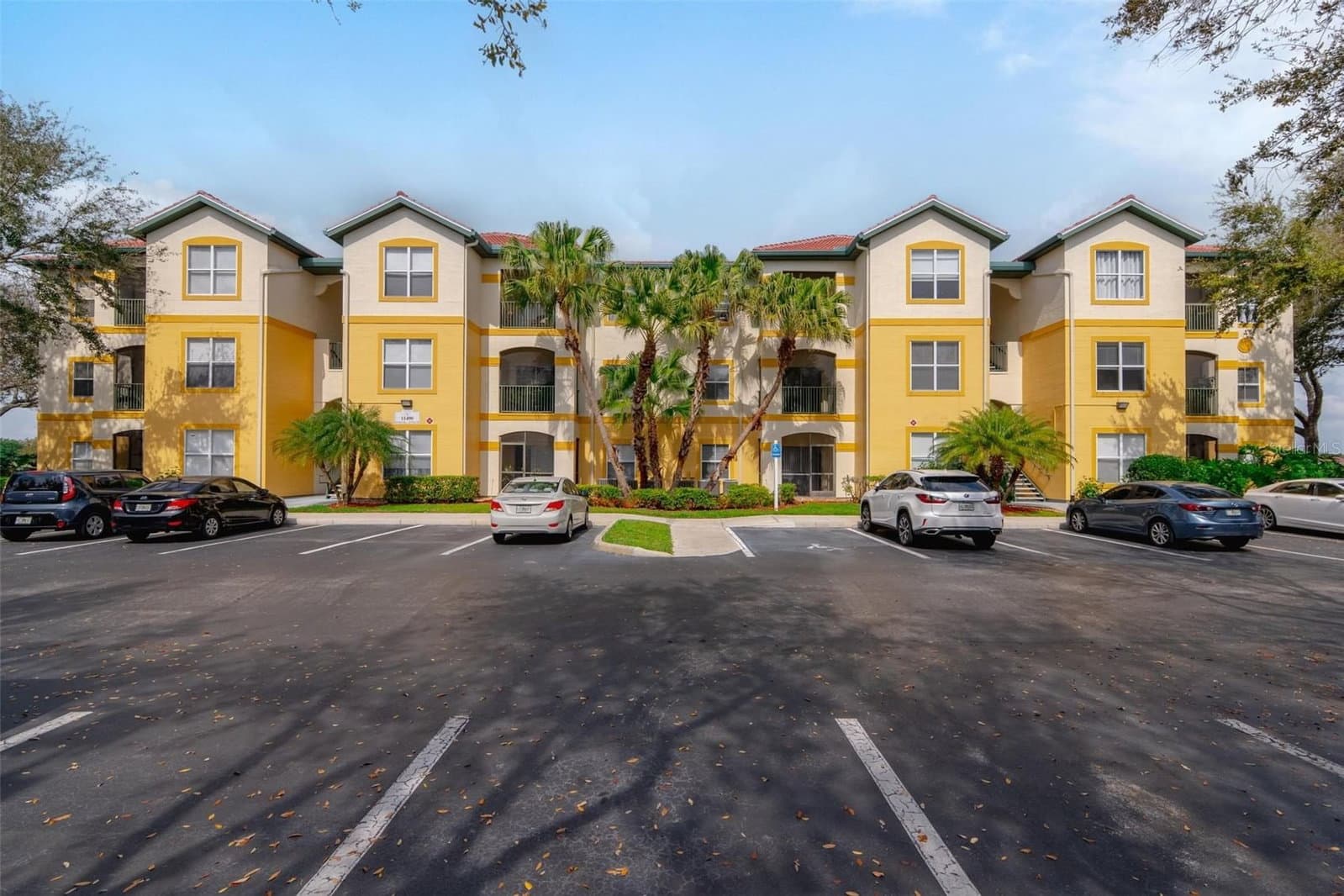 11490 VILLA GRAND