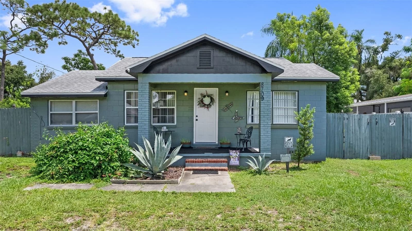8709 EL PORTAL, Tampa, FL