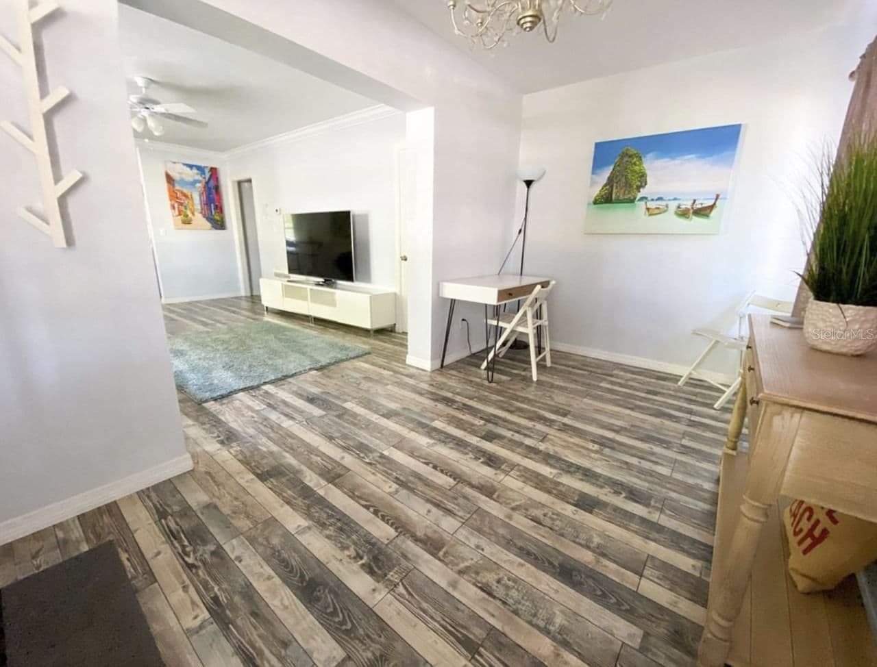 Photo 5 of 2627 AMBERGATE