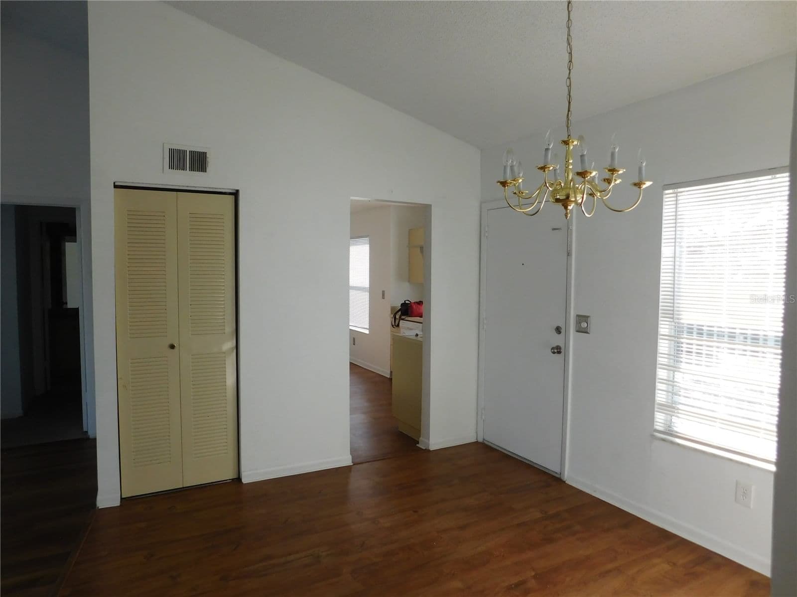 Photo 4 of 2540 WOODGATE