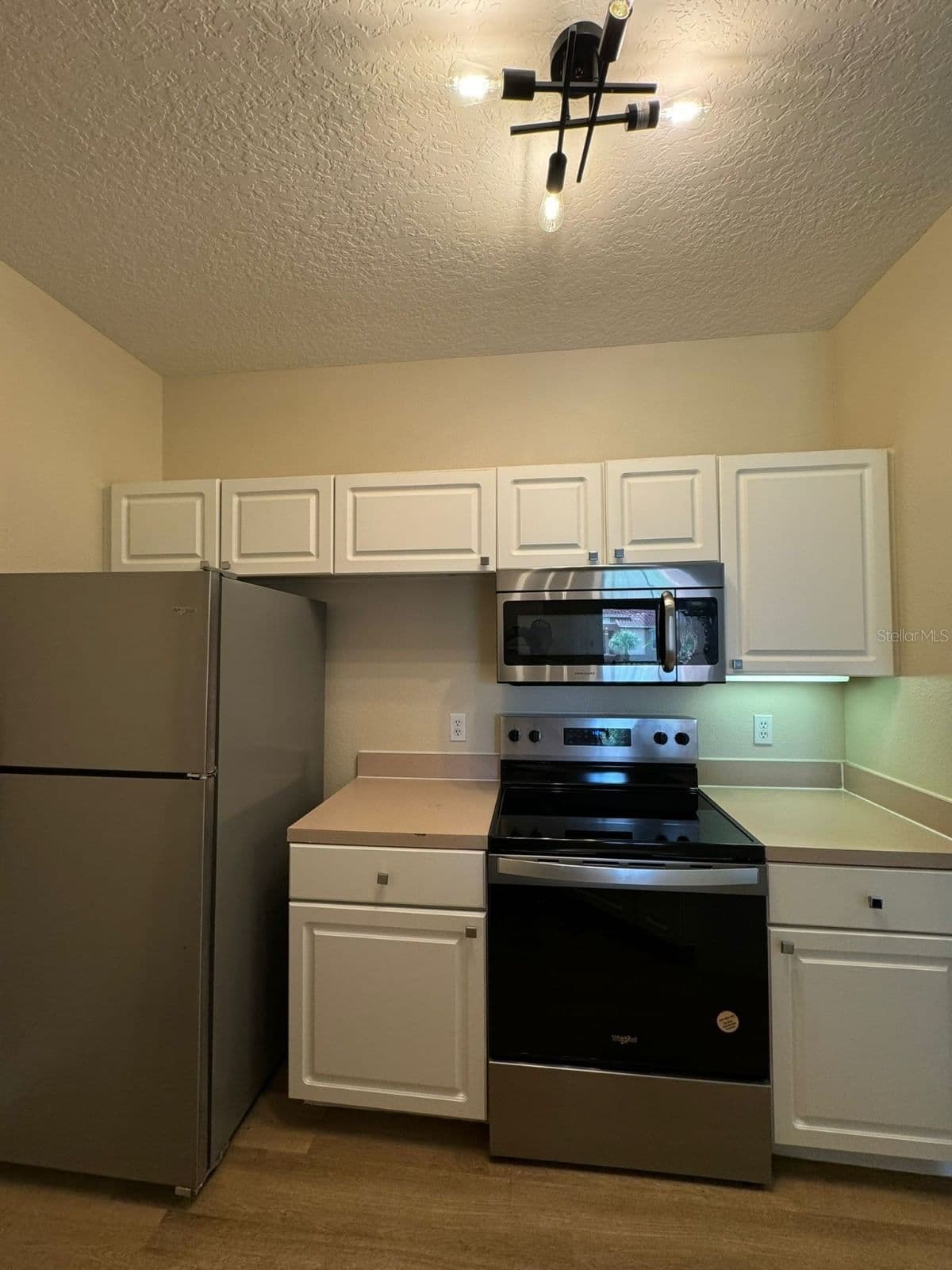 Photo 4 of 5500 METROWEST