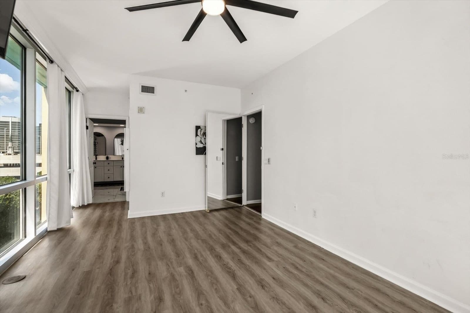 322 CENTRAL