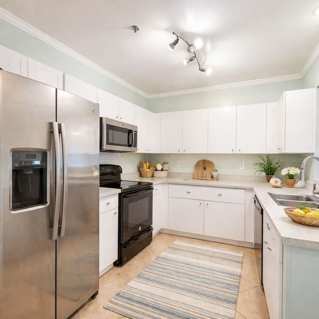 4865 CYPRESS WOODS