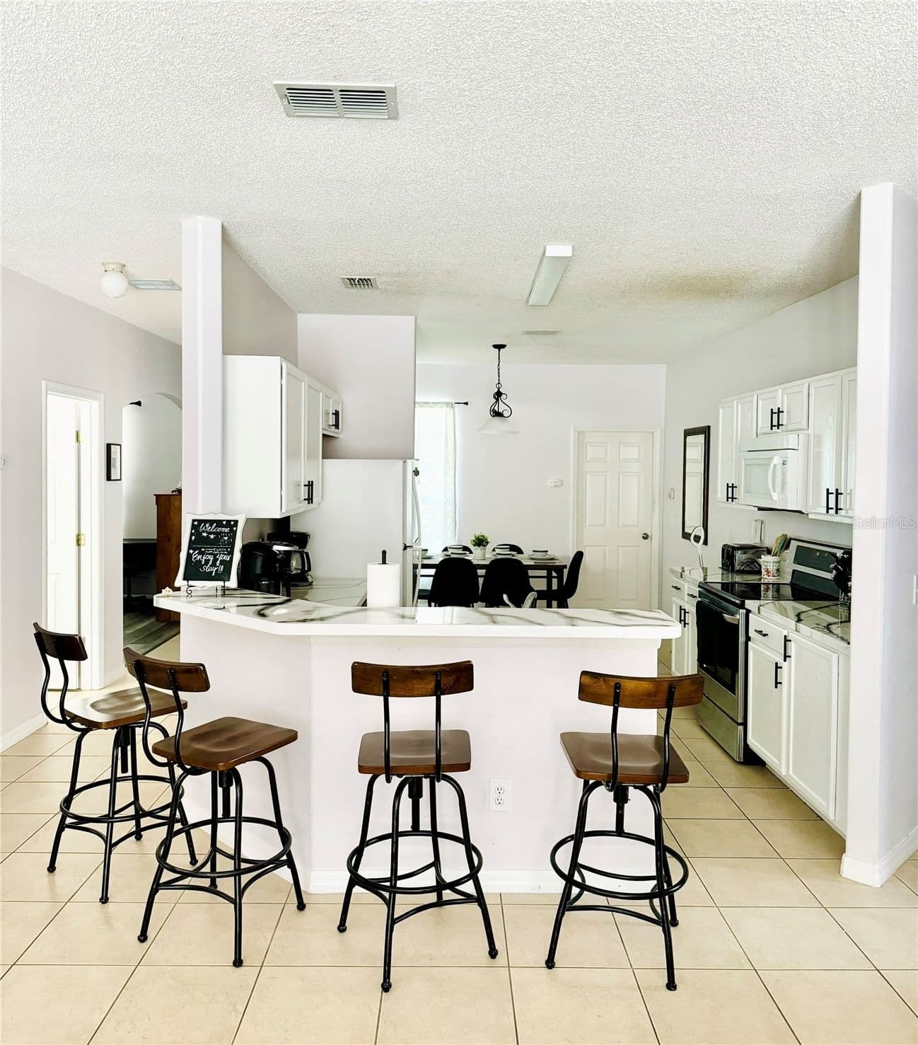 1138 KNOLLWOOD