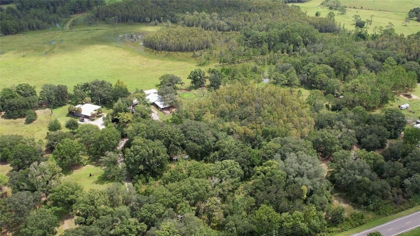 Photo 4 of 5804 STATE ROAD 33
