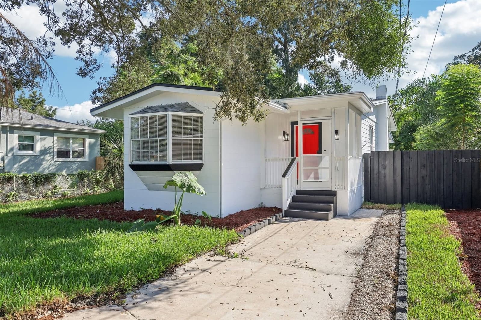 1815 LARKIN
