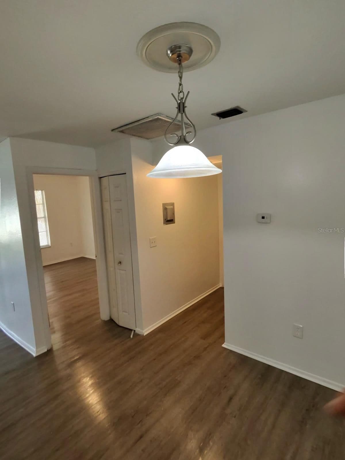 6008 VILLAGE