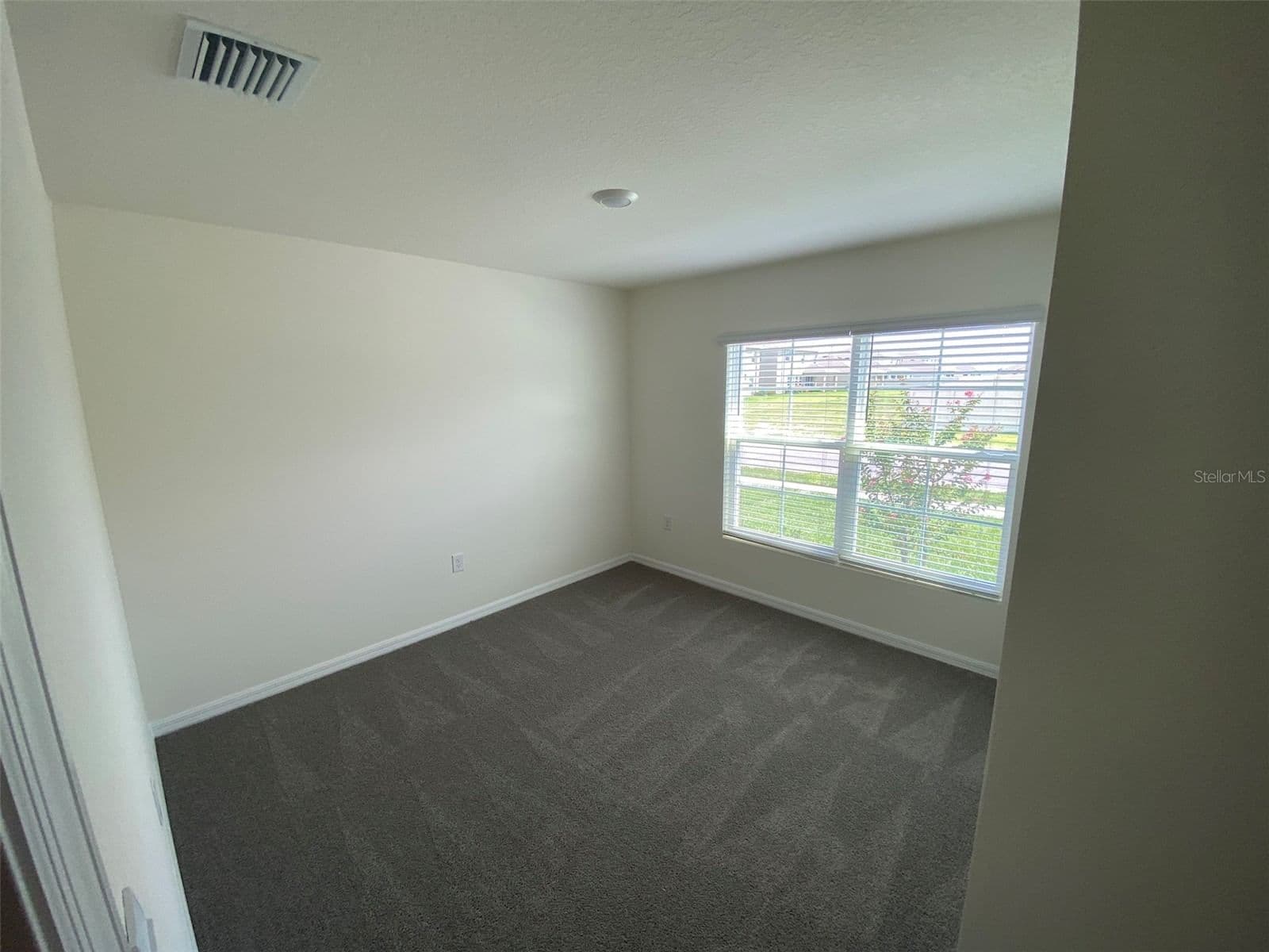 Photo 4 of 4961 88TH