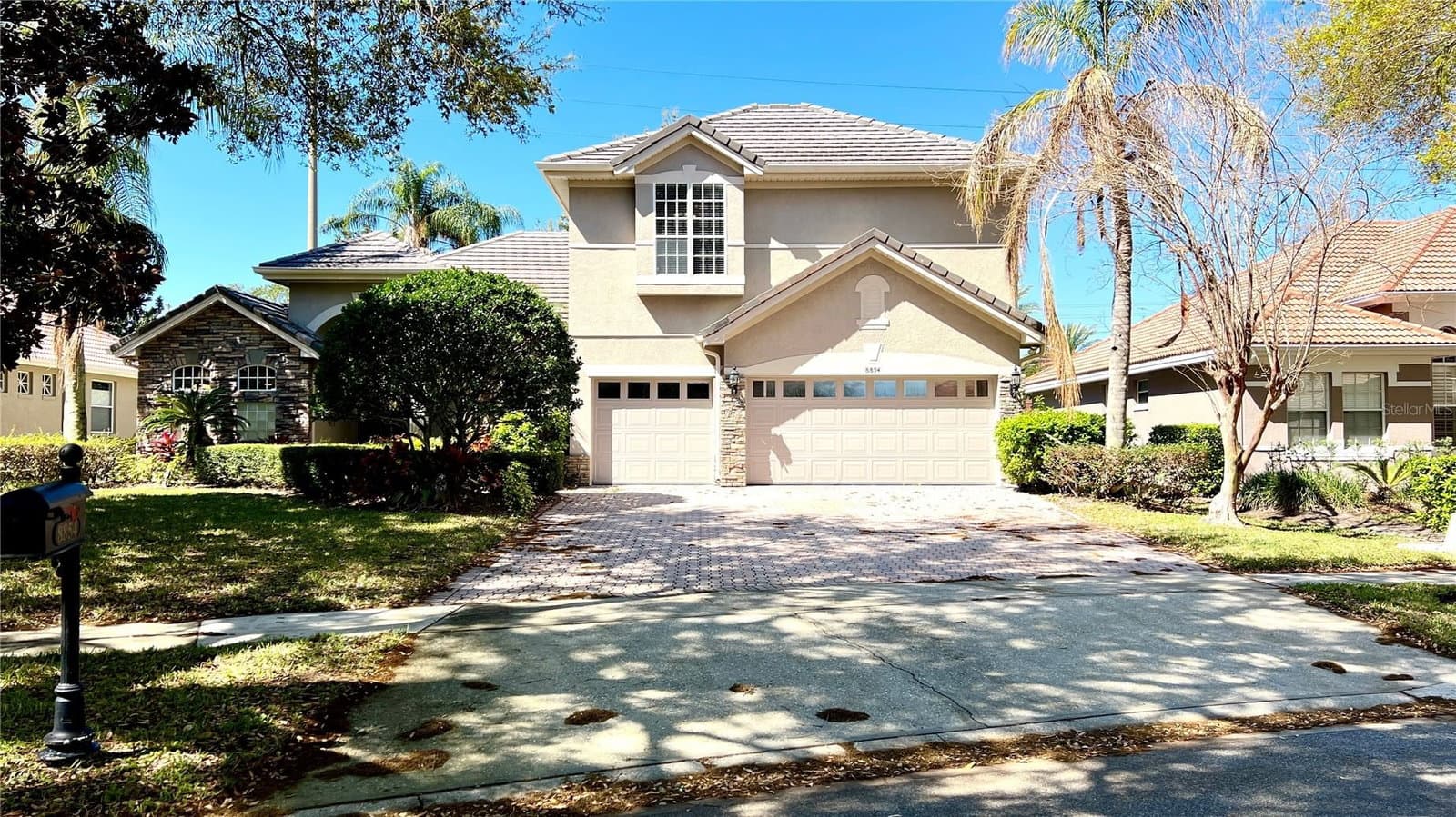 8854 OAK LANDINGS