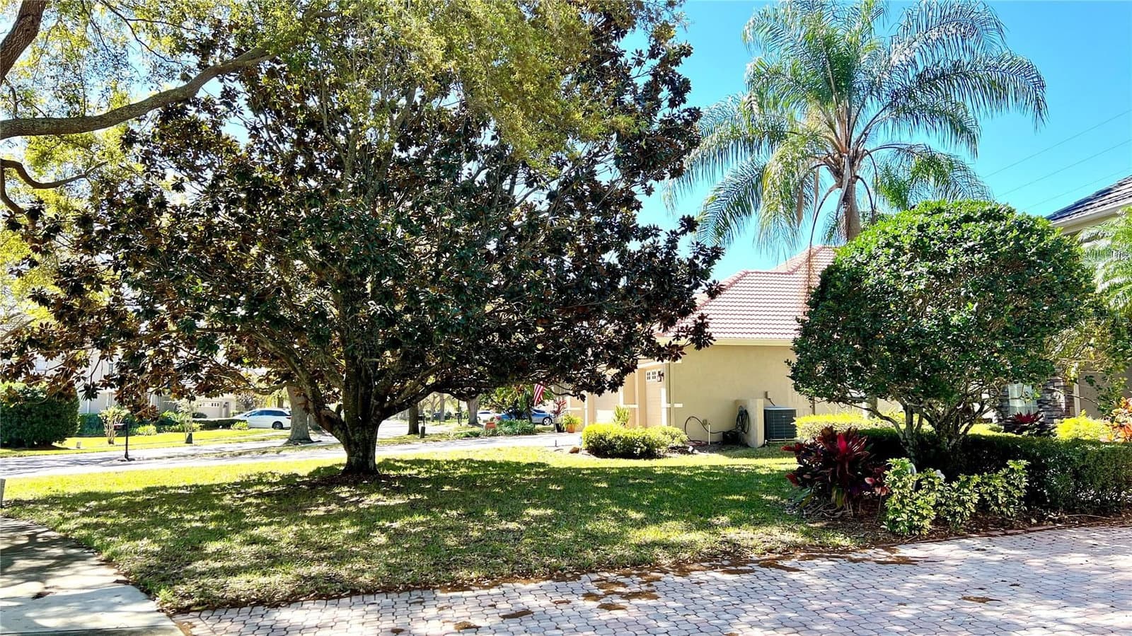 8854 OAK LANDINGS
