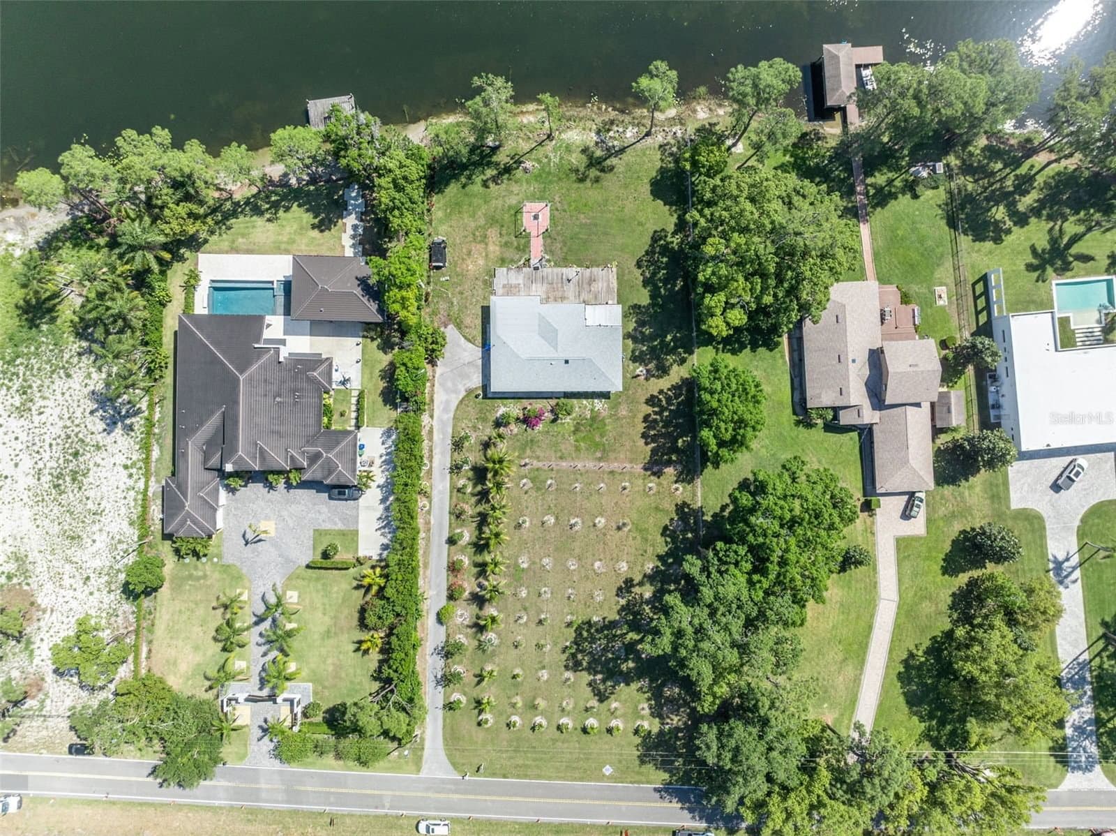 7420 LAKE WILLIS
