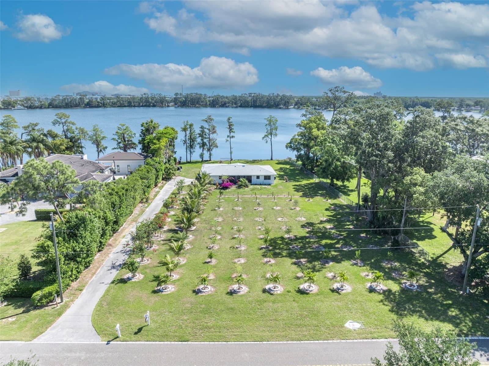 7420 LAKE WILLIS