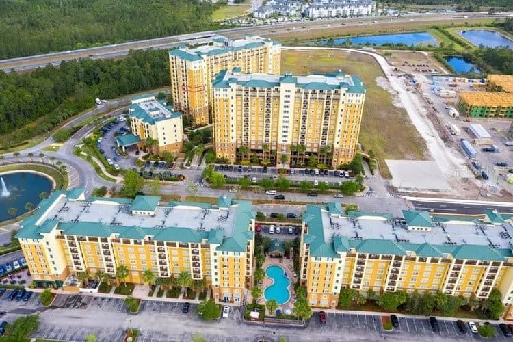 8101 RESORT VILLAGE