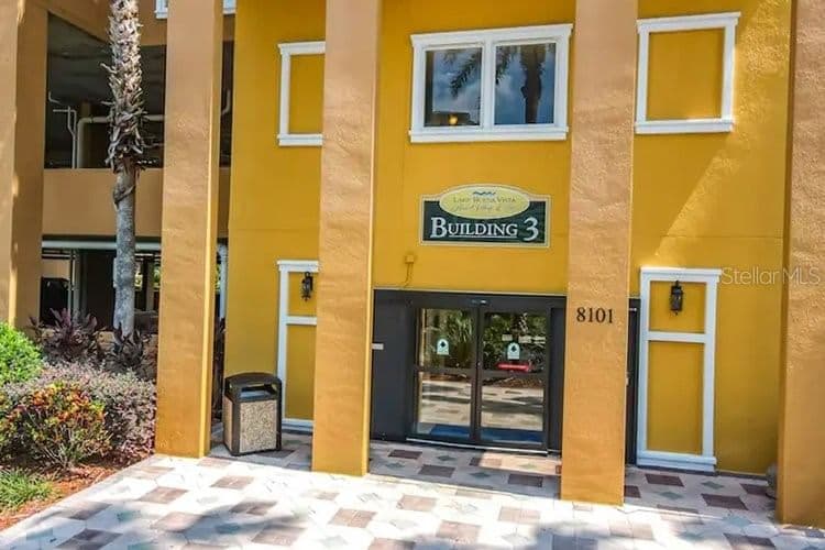 8101 RESORT VILLAGE