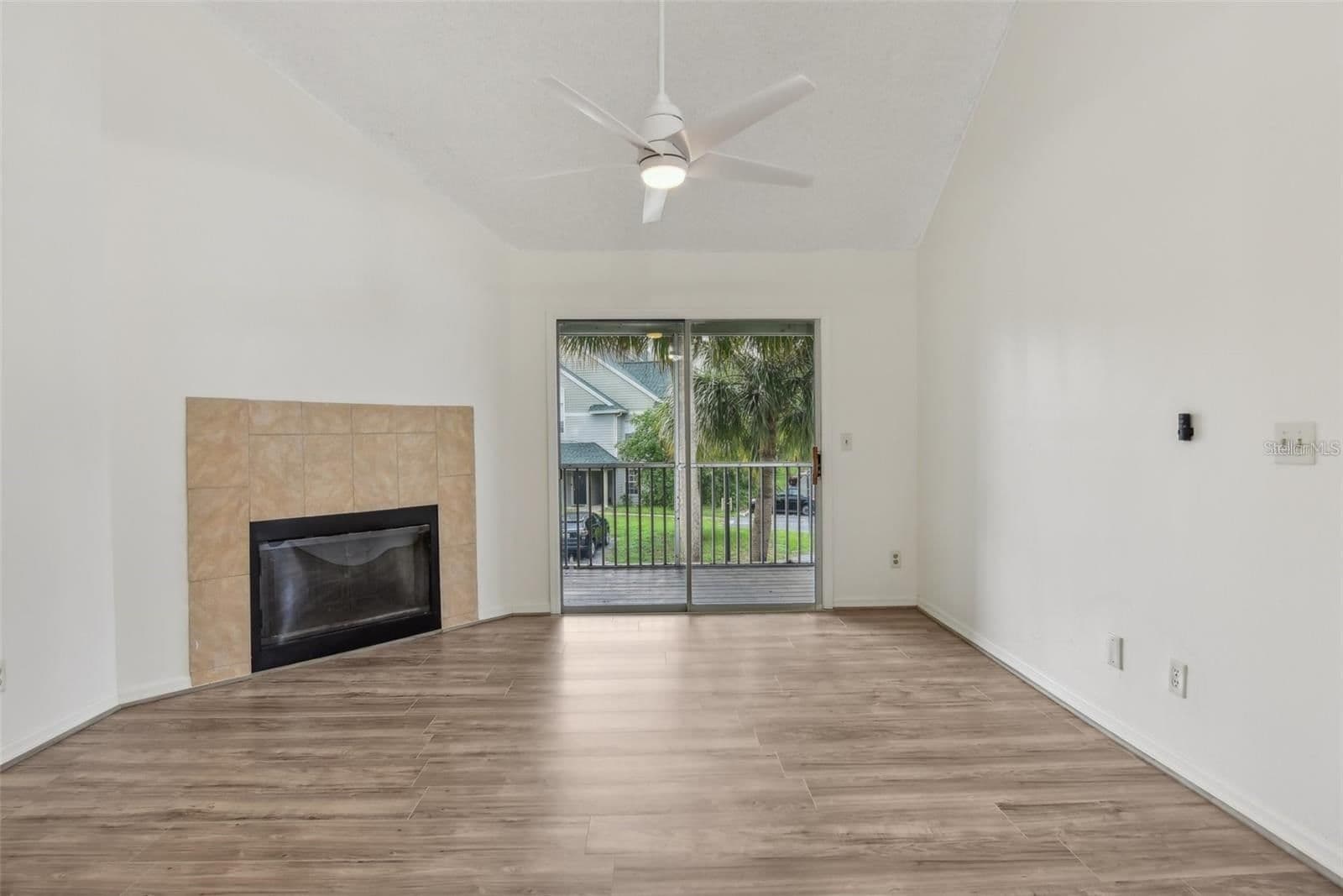 Photo 4 of 6088 WESTGATE