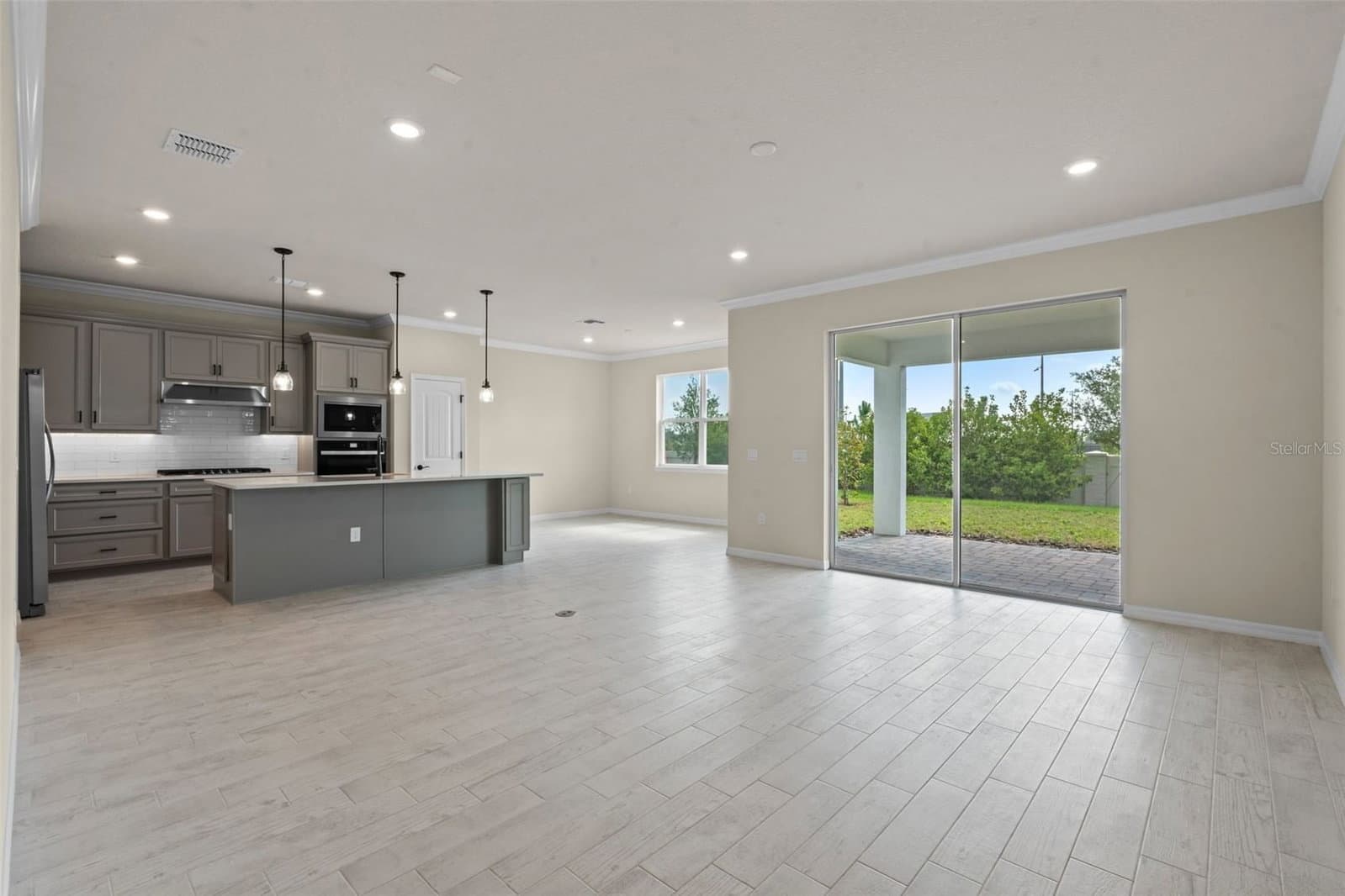 10245 PARK ESTATES