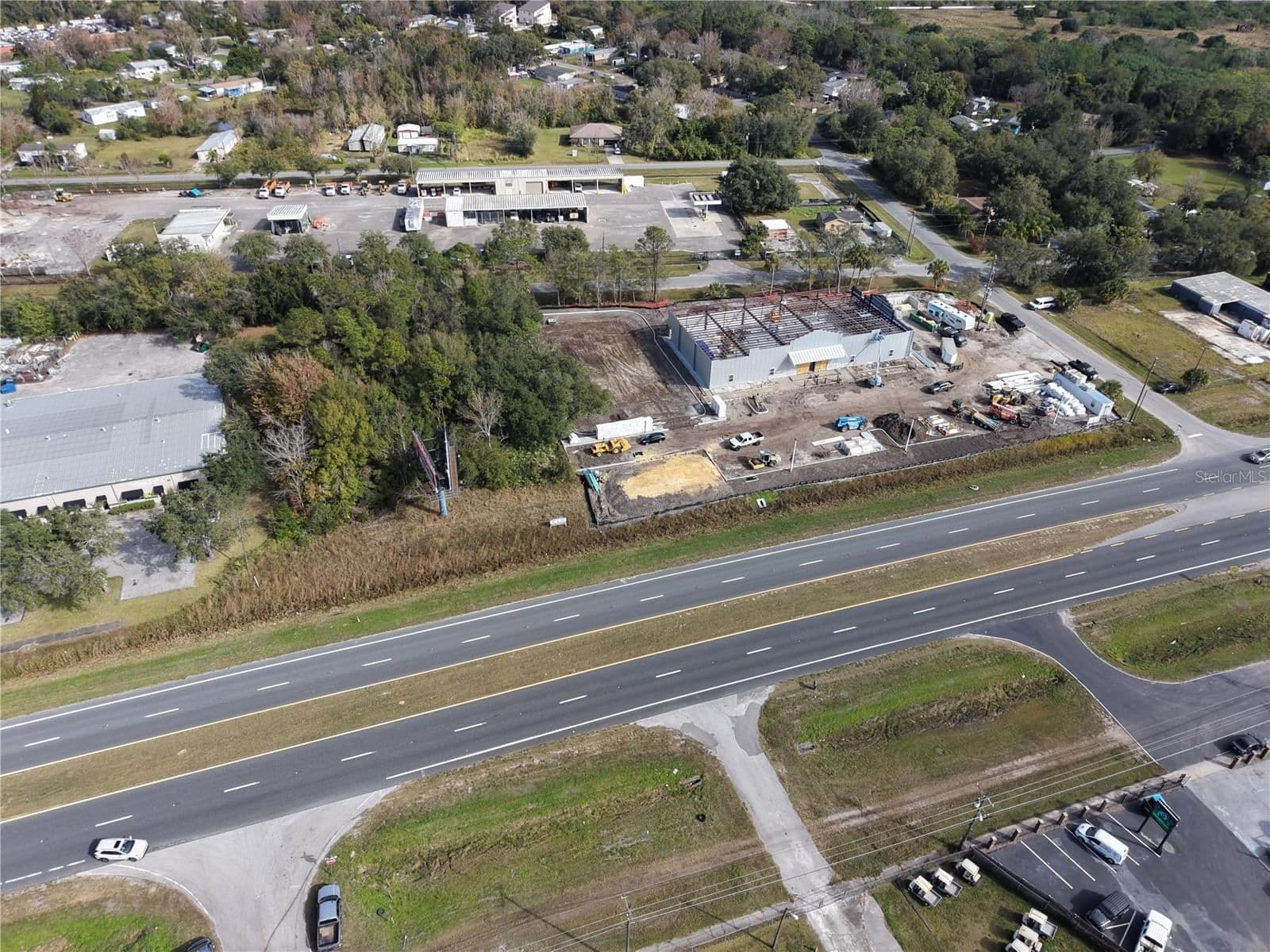 Photo 4 of E COLONIAL DR