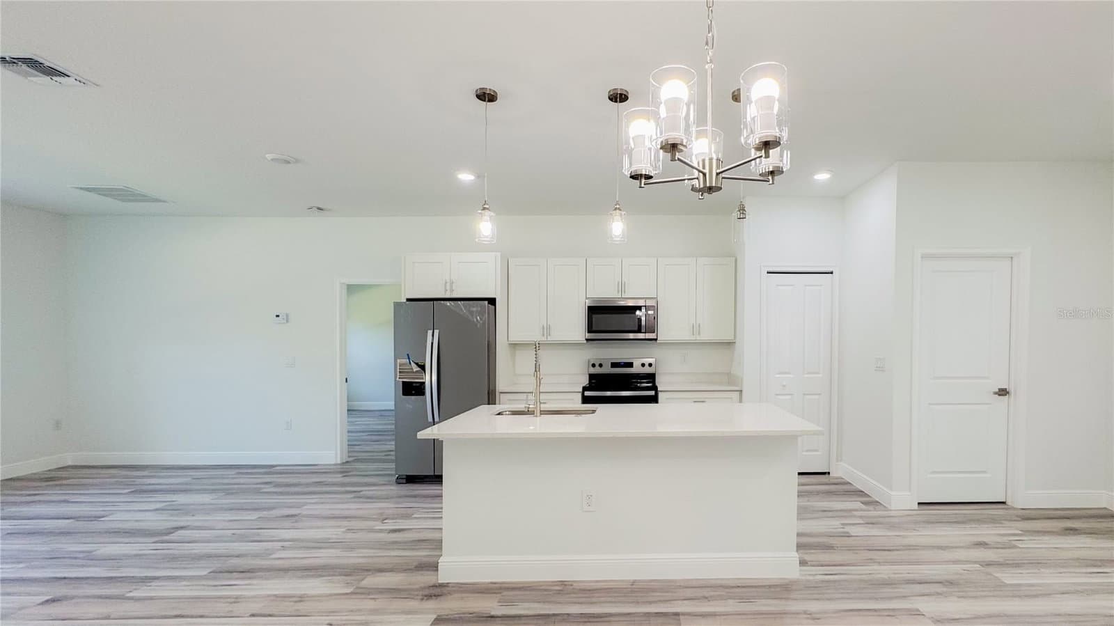 Photo 5 of 15625 37TH