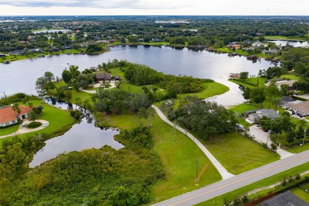 Photo 4 of 13377 LAKE BUTLER