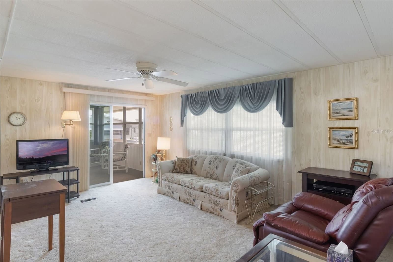 Photo 4 of 4246 CEDARWOOD