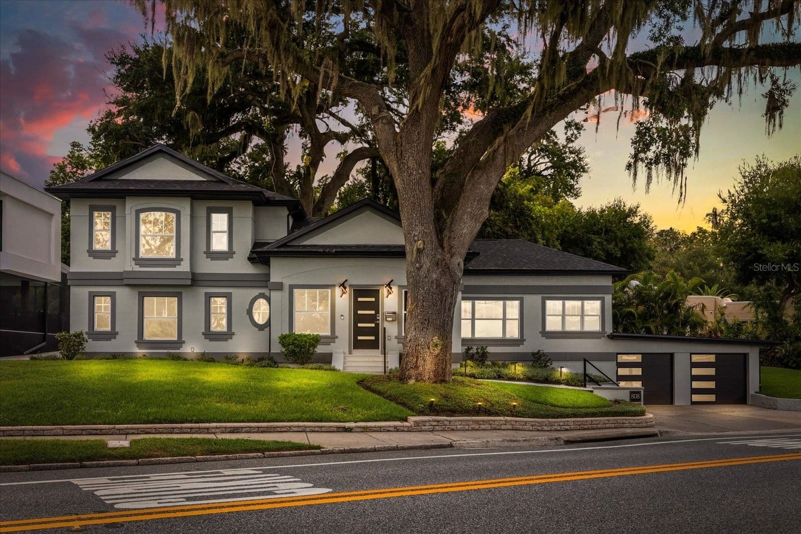 808 EDGEWATER