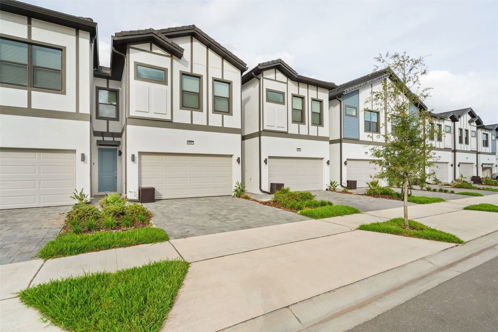 10467 EBB TIDE LANE