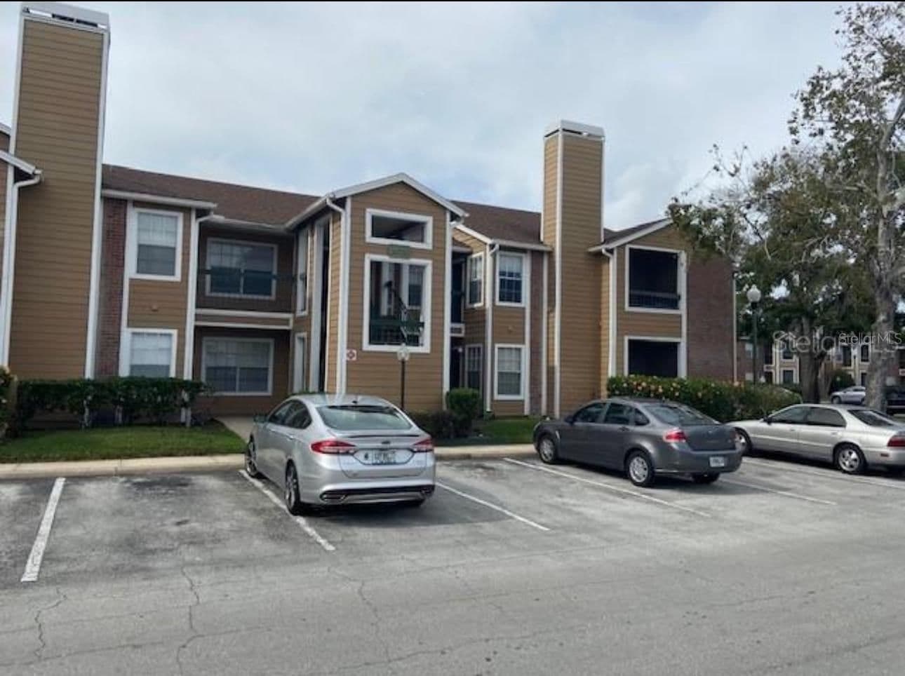 4400 THORNBRIAR