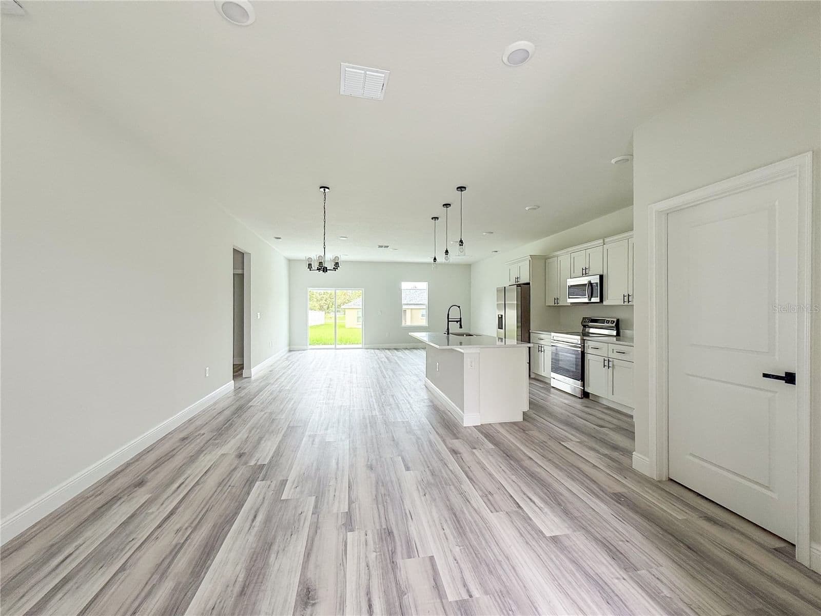 Photo 5 of 15716 46TH AVENUE