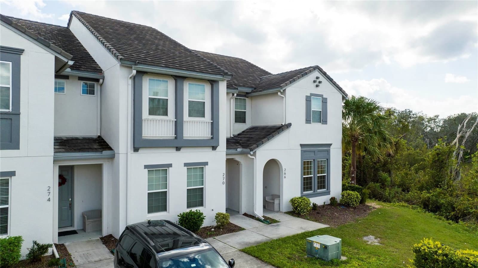 270 CAPTIVA