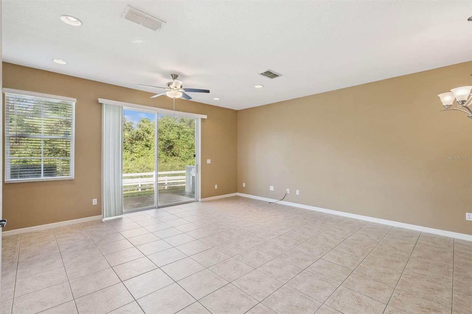 Photo 5 of 10376 FALLSGROVE