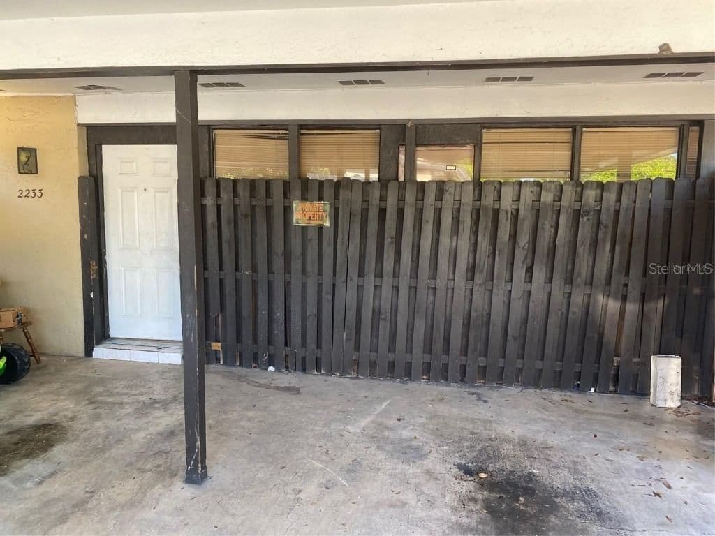 2233 SILVER PINES