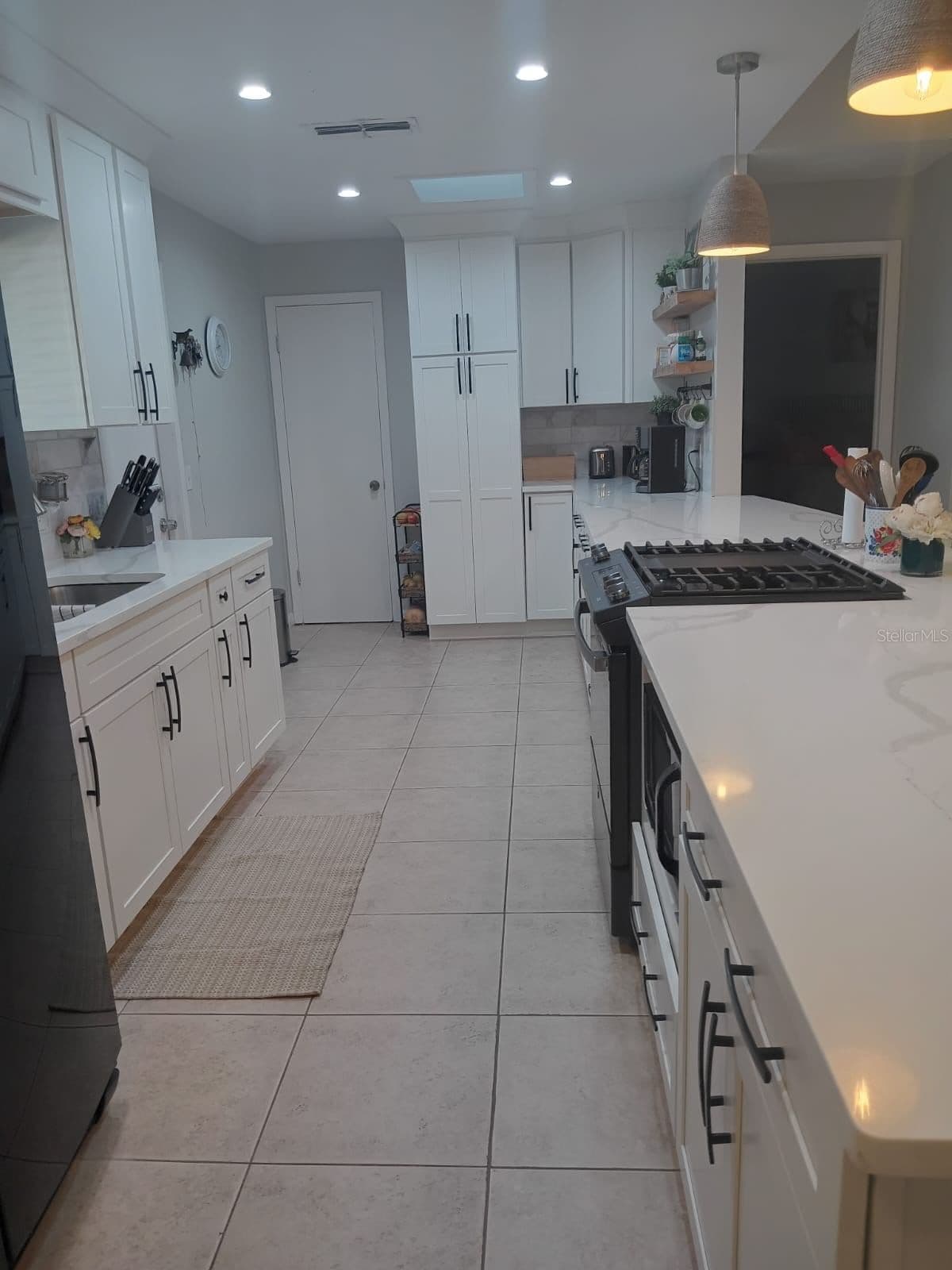 Photo 5 of 10700 GARDENWOOD