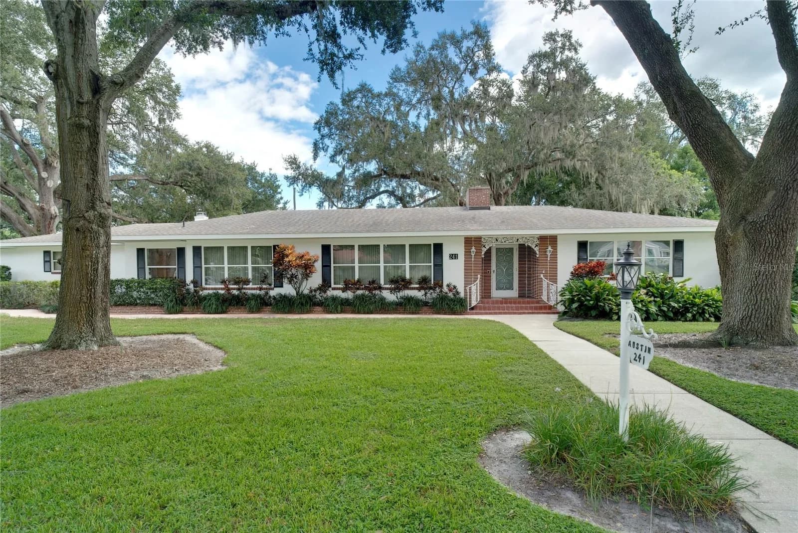 241 DILLARD Street