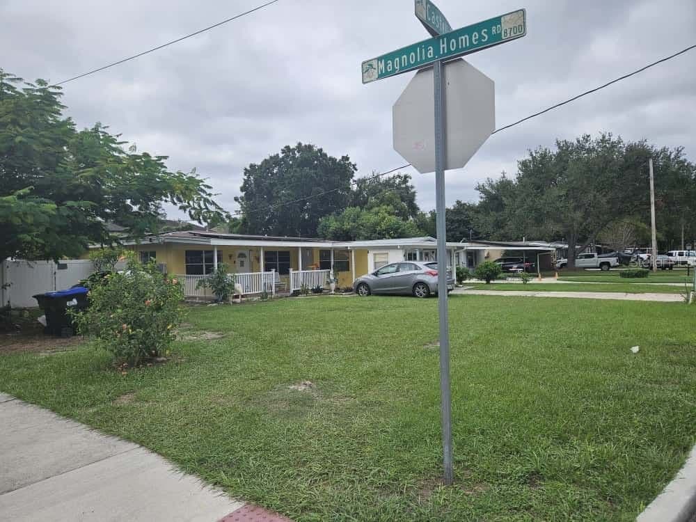 3902 CASTELL