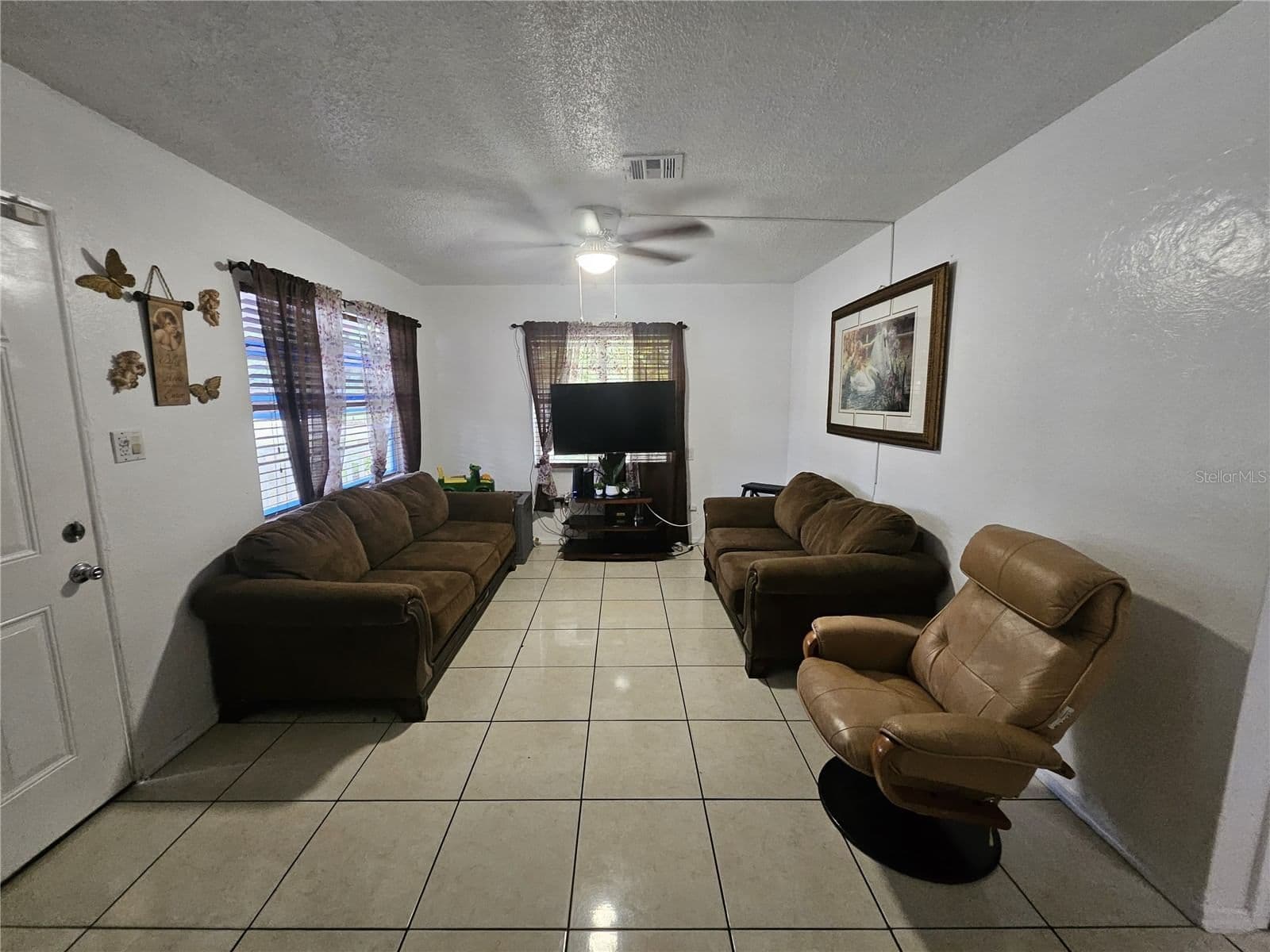 Photo 4 of 3902 CASTELL