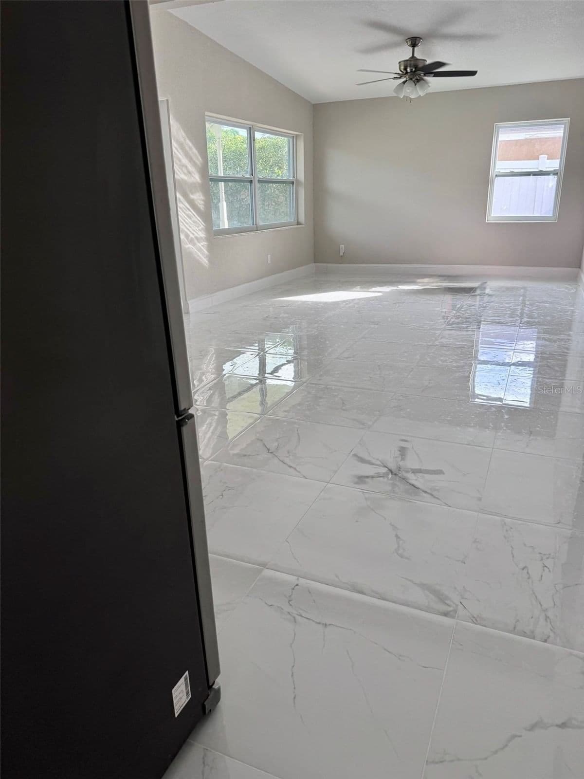 1601 ROSELAWN
