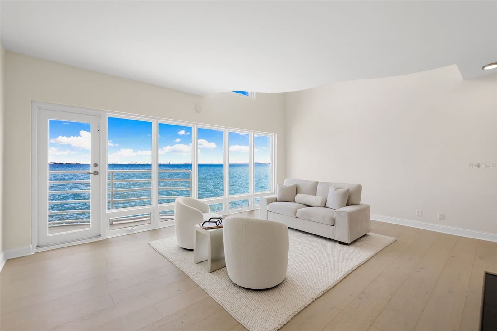 Photo 5 of 4950 BAYSHORE