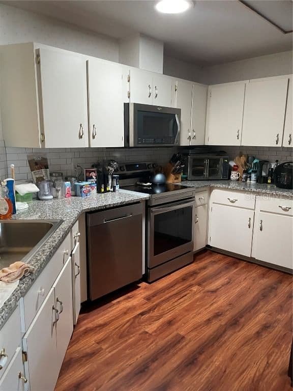 Photo 4 of 10967 81ST