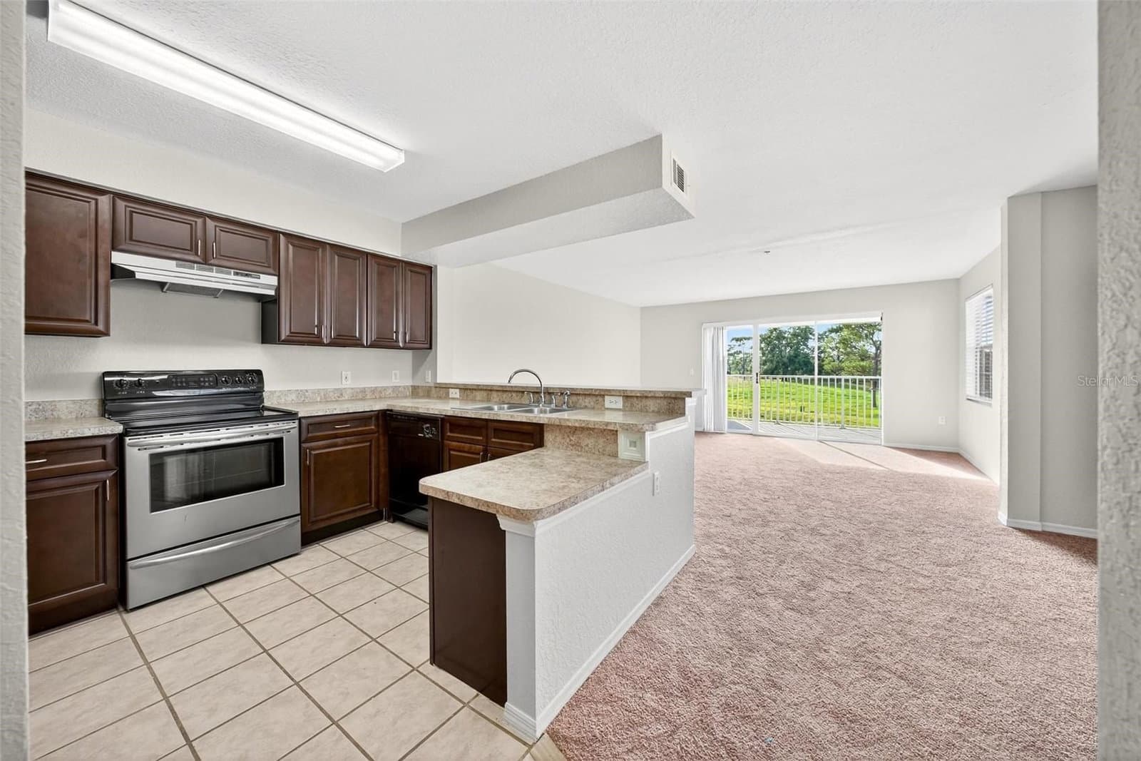 Photo 4 of 13917 FAIRWAY ISLAND