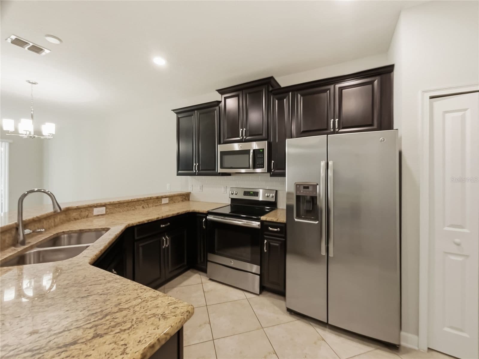 Photo 4 of 3542 FAIRWATERS