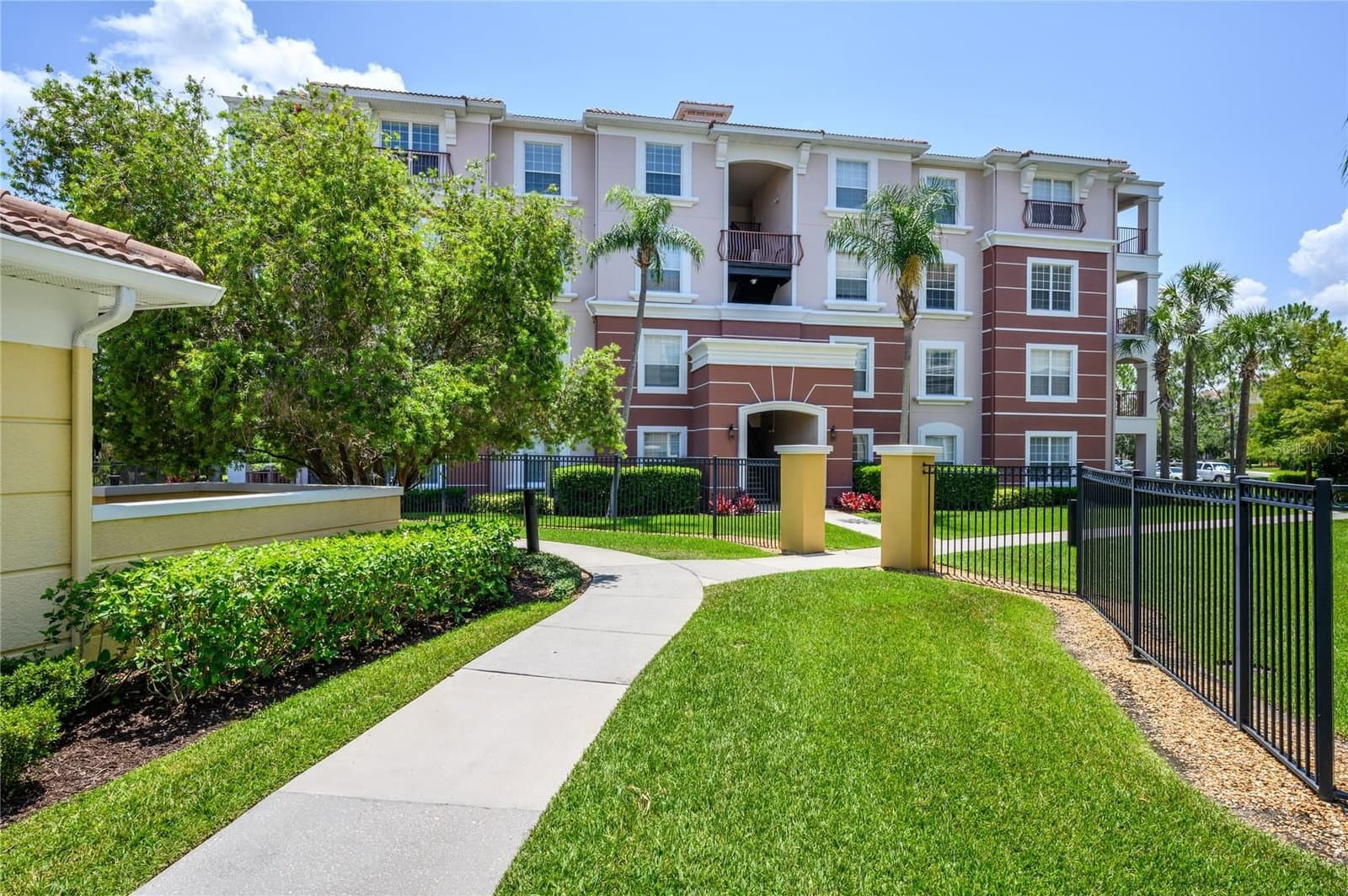 5012 SHOREWAY